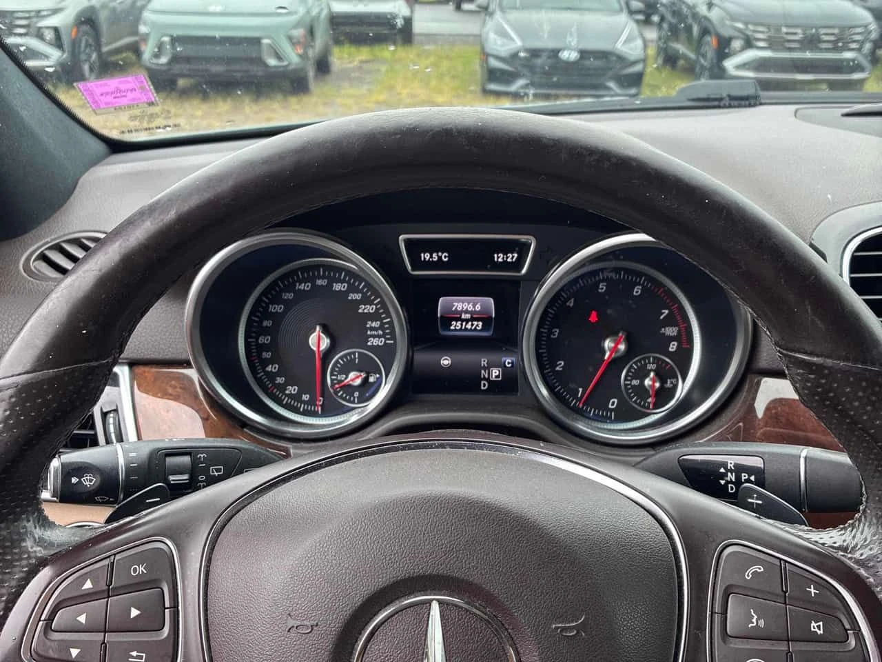 Mercedes-Benz GLE 400 4MATIC * ДИСТРОНИК* 360 КАМЕРА* ПАНОРАМА* , снимка 8 - Автомобили и джипове - 55391874