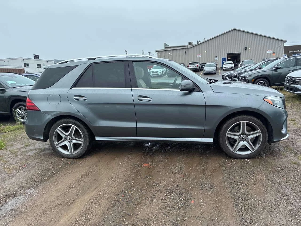 Mercedes-Benz GLE 400 4MATIC * ДИСТРОНИК* 360 КАМЕРА* ПАНОРАМА* , снимка 4 - Автомобили и джипове - 55391874