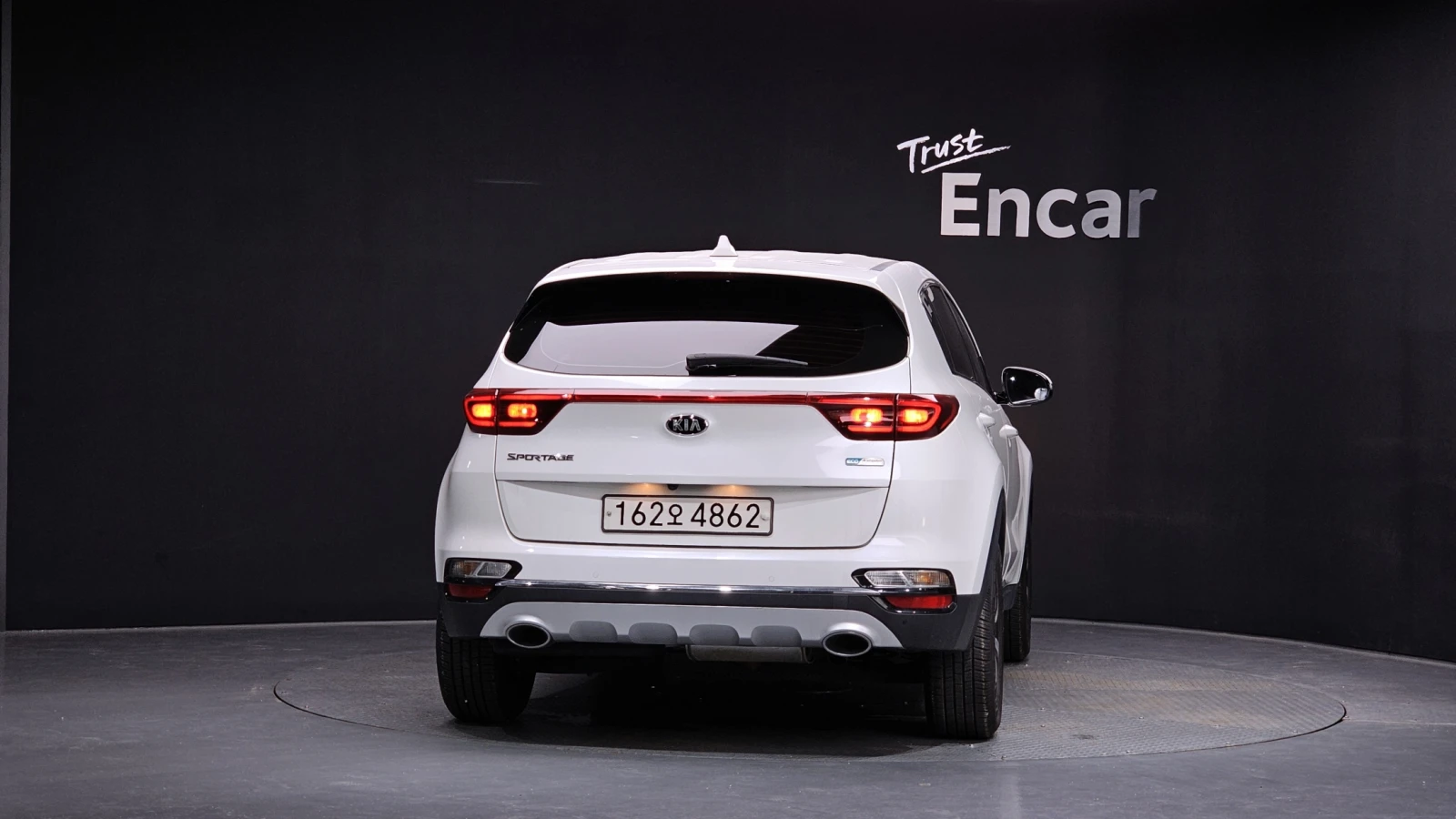 Kia Sportage 1.6* ПОДГРЕВ ВОЛАН* КРАЙНА ЦЕНА, снимка 4 - Автомобили и джипове - 56025488