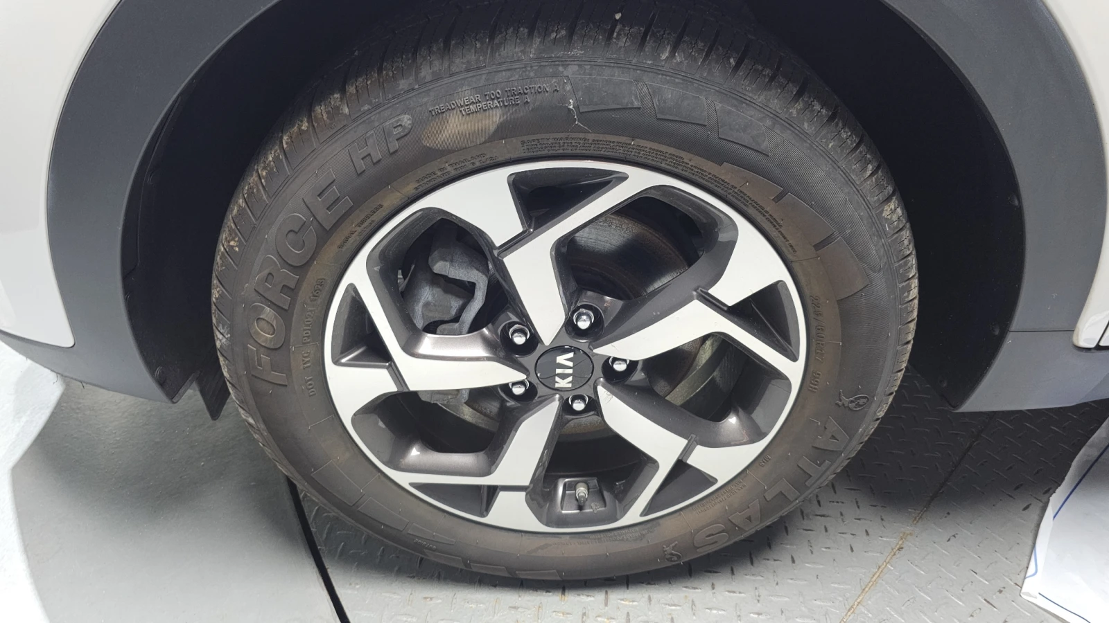 Kia Sportage 1.6* ПОДГРЕВ ВОЛАН* КРАЙНА ЦЕНА, снимка 5 - Автомобили и джипове - 56025488