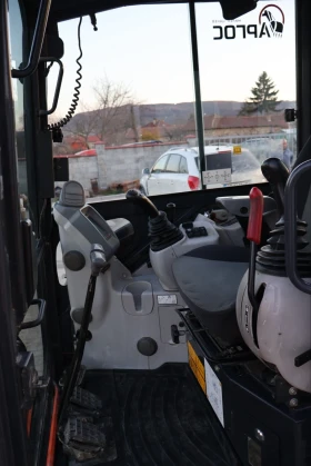 Багер Hitachi ZaxiS38U, снимка 6