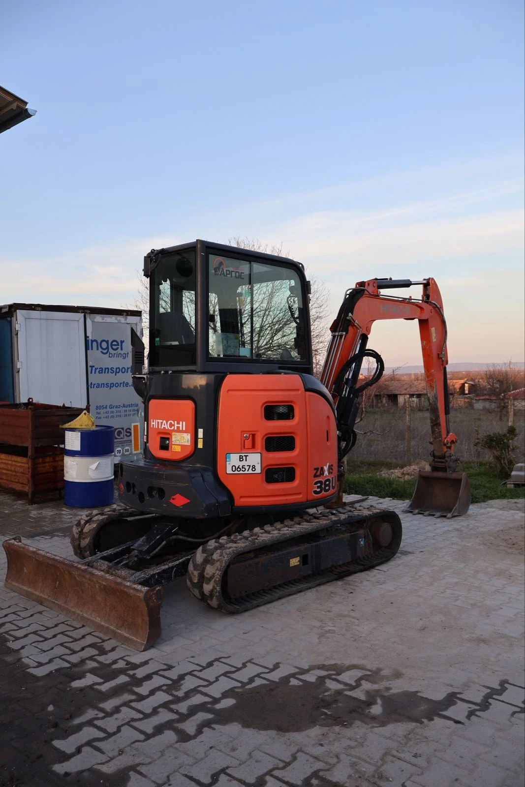Багер Hitachi ZaxiS38U, снимка 3 - Индустриална техника - 53850256