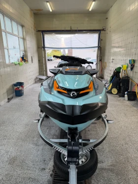 ����� �� �������� �� ���� Bombardier Sea Doo Sea Doo Wake Pro