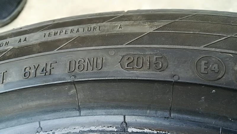 Гуми Летни 225/45R18, снимка 8 - Гуми и джанти - 25336709