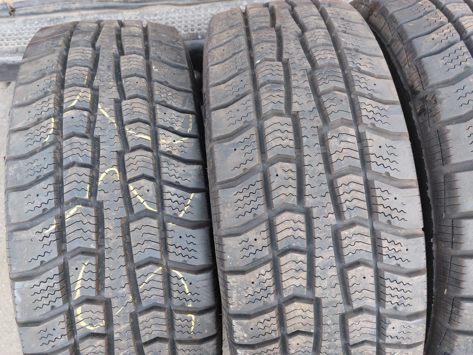 ���� 225/65R17 | Mobile.bg � ����������� 2