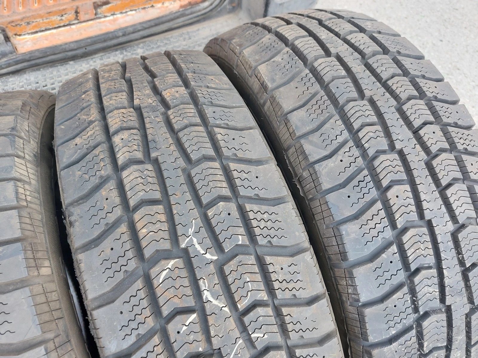 ���� 225/65R17 | Mobile.bg � ����������� 3