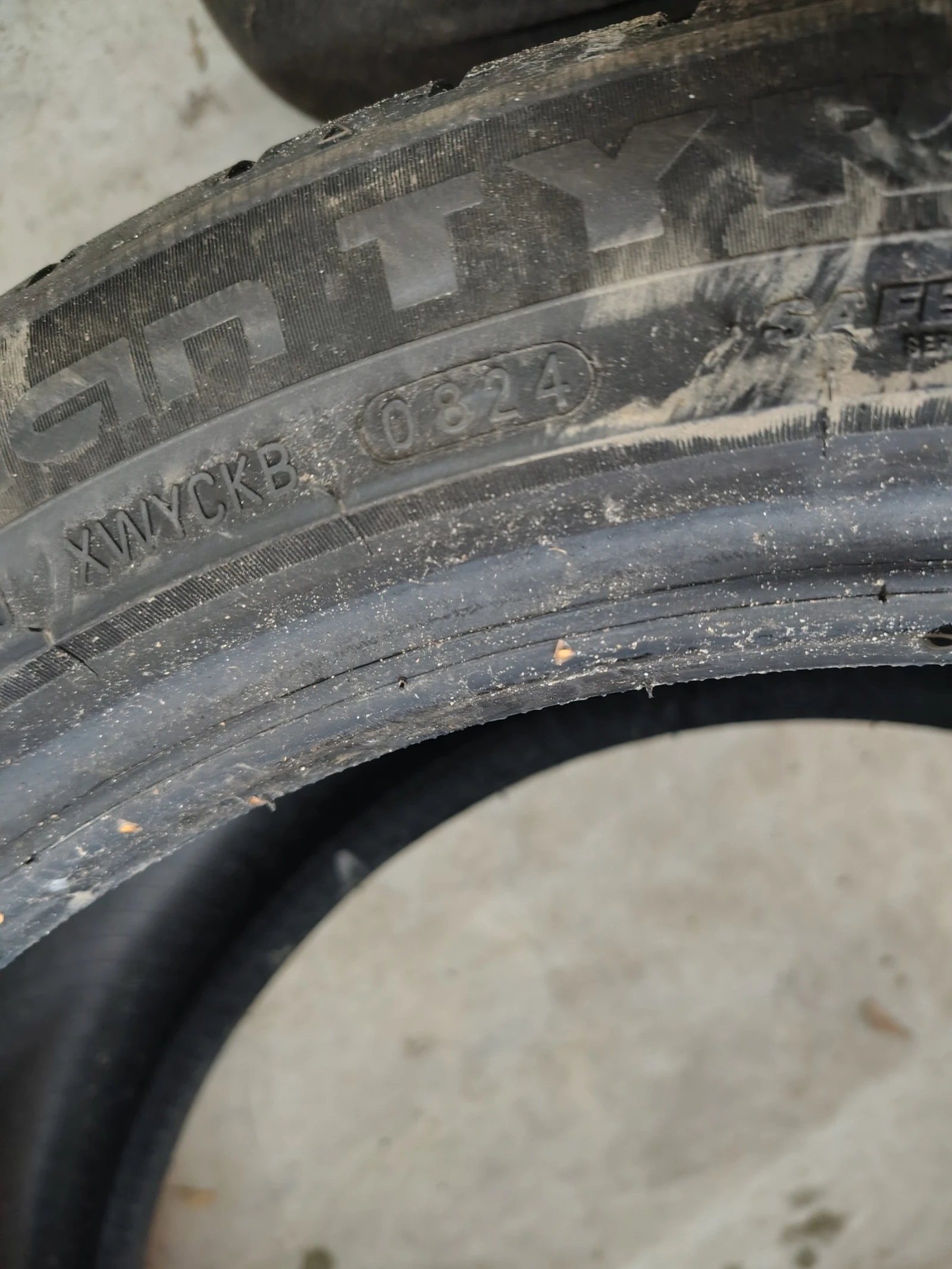 Гуми Летни 245/40R18, снимка 5 - Гуми и джанти - 53729881