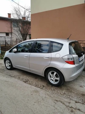 Honda Jazz АВТОМАТИК+ ПАРКТРОНИК, снимка 2