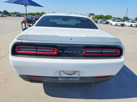 Dodge Challenger 3.6l Sxt, снимка 6