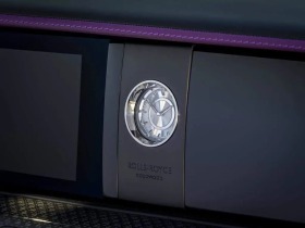 Rolls-Royce Ghost V12/ BLACK BADGE/ STARLIGHT/ BESPOKE/ HEAD UP/ TV/, снимка 12 - Автомобили и джипове - 45054224