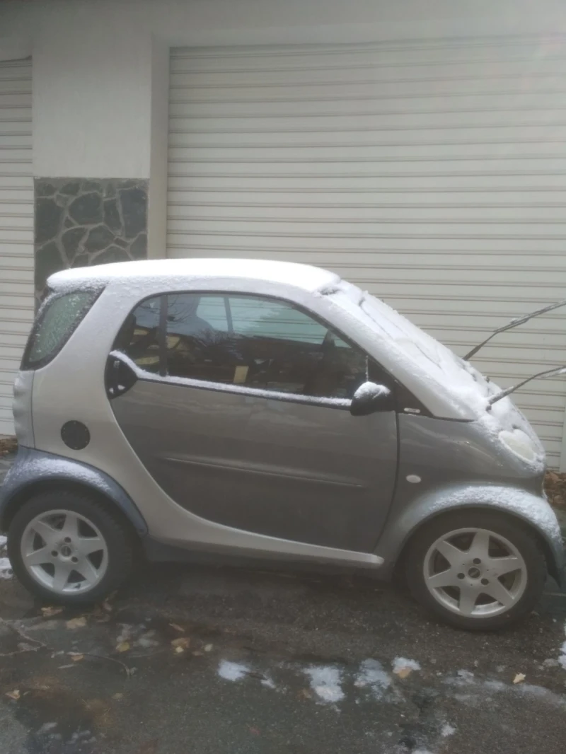 Smart Fortwo, снимка 1 - Автомобили и джипове - 48048317