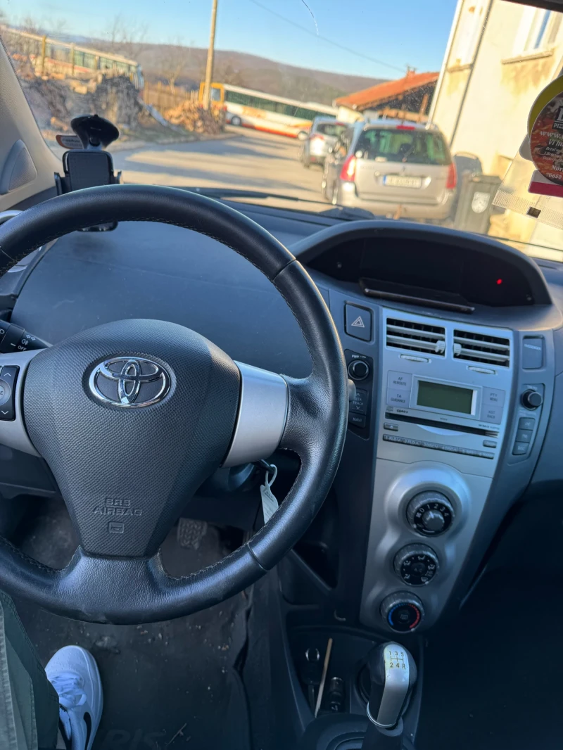 Toyota Yaris, снимка 4 - Автомобили и джипове - 48408590