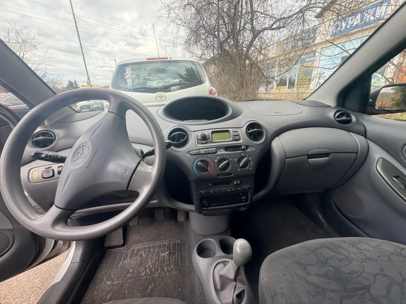 Toyota Yaris, снимка 7 - Автомобили и джипове - 49068023