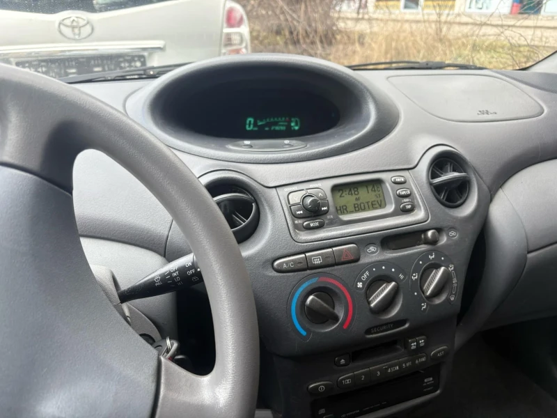 Toyota Yaris, снимка 6 - Автомобили и джипове - 49068023