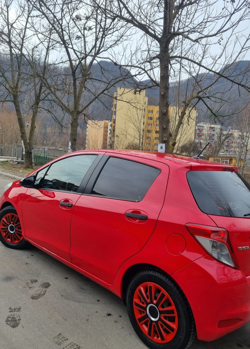 Toyota Yaris 1.3, снимка 3 - Автомобили и джипове - 48935942