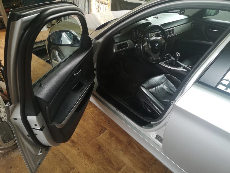 BMW 320 Е90, снимка 15 - Автомобили и джипове - 52365897