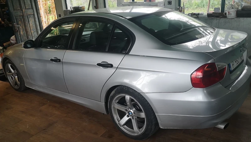 BMW 320 Е90, снимка 5 - Автомобили и джипове - 52365897