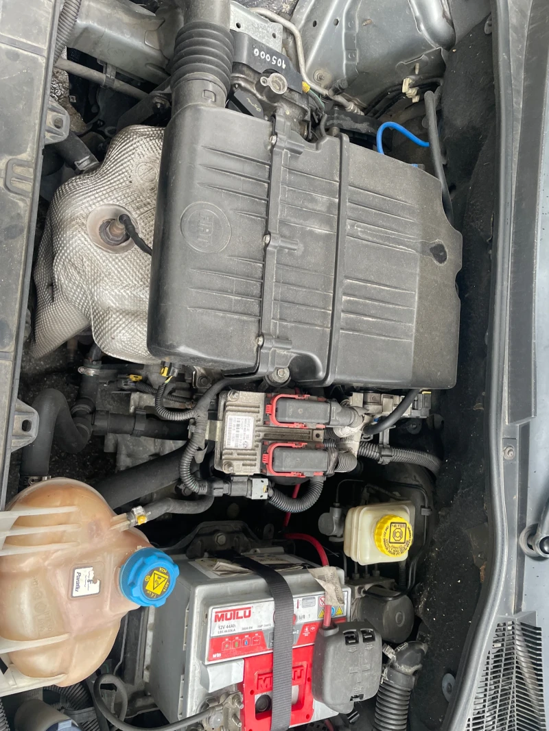 Fiat Punto 1.4 8v, снимка 8 - Автомобили и джипове - 51690888