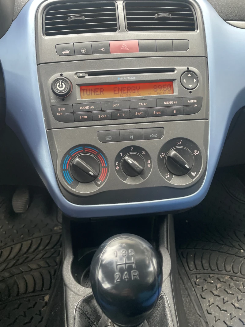 Fiat Punto 1.4 8v, снимка 4 - Автомобили и джипове - 51690888