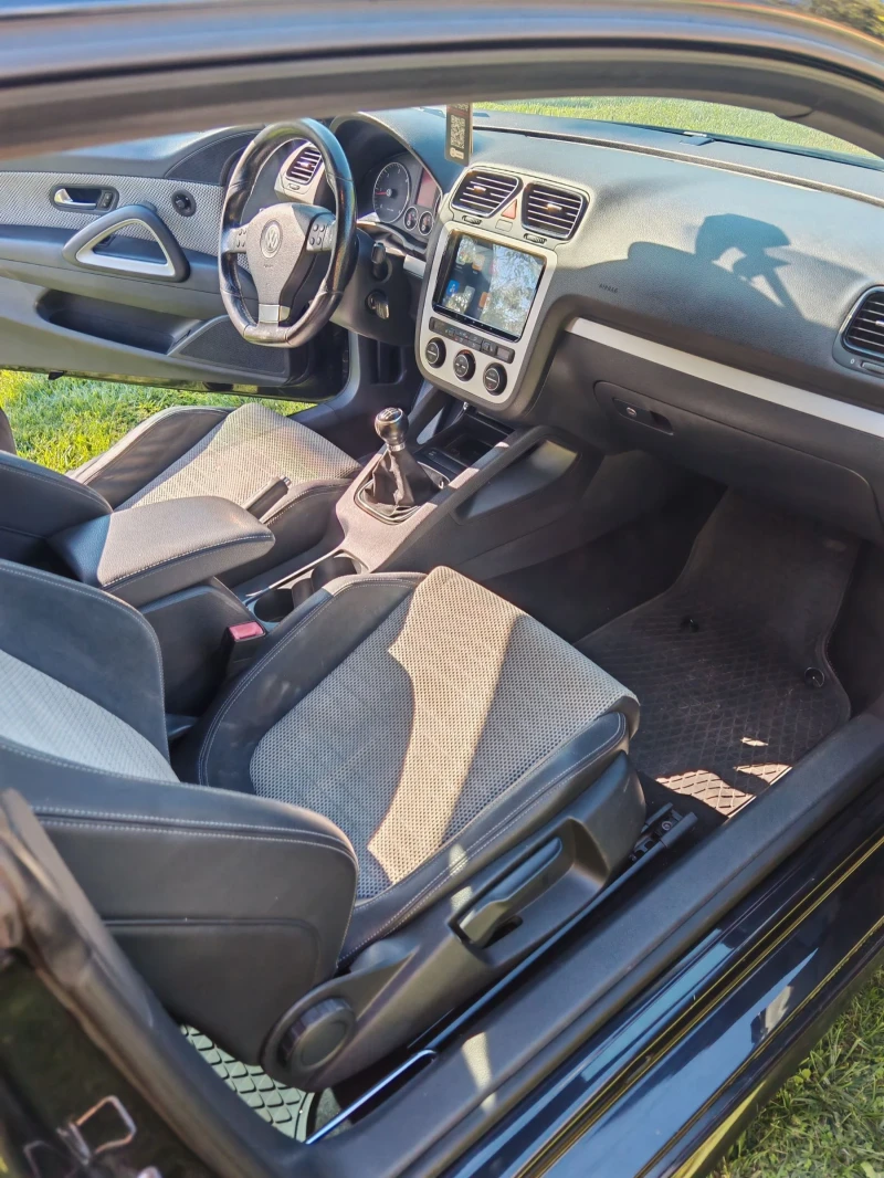 VW Scirocco R LINE, снимка 9 - Автомобили и джипове - 51775496
