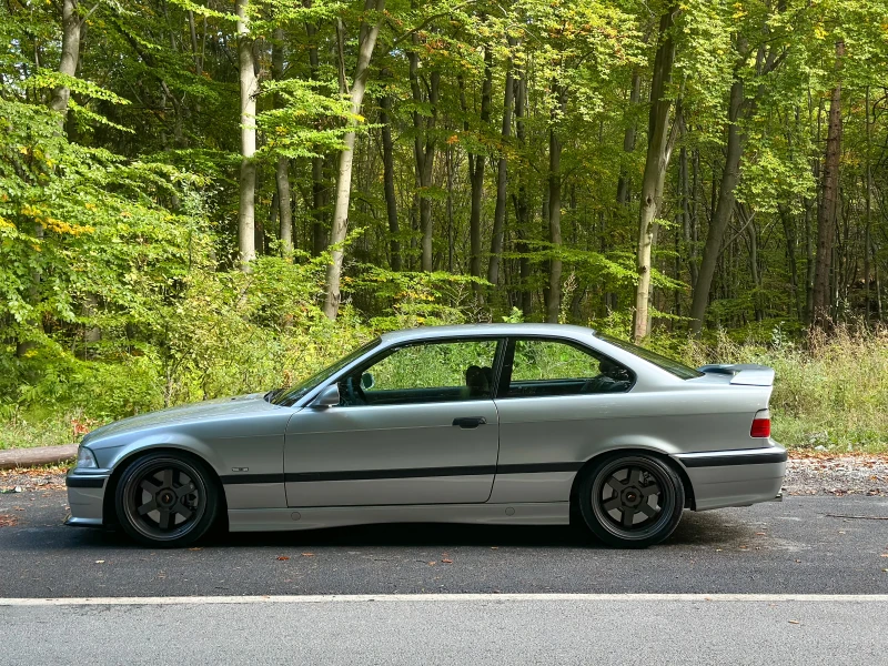 BMW 320, снимка 2 - Автомобили и джипове - 52488990