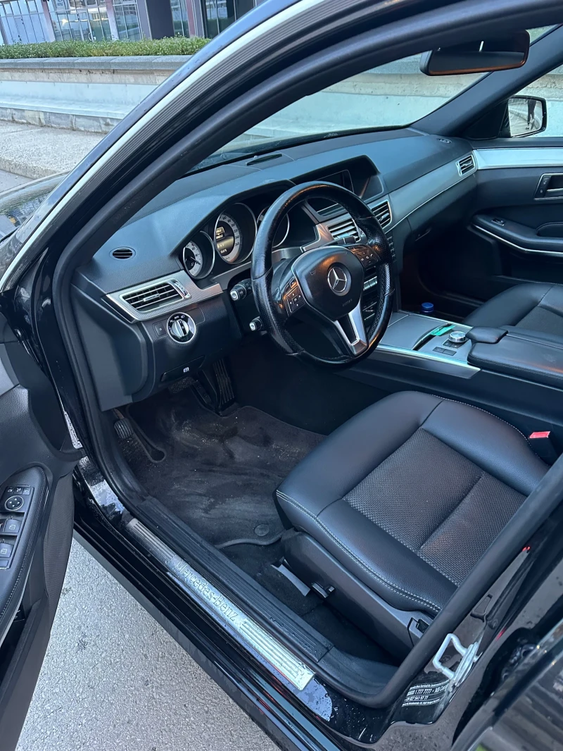 Mercedes-Benz E 220 CDI Facelift, снимка 7 - Автомобили и джипове - 52356233