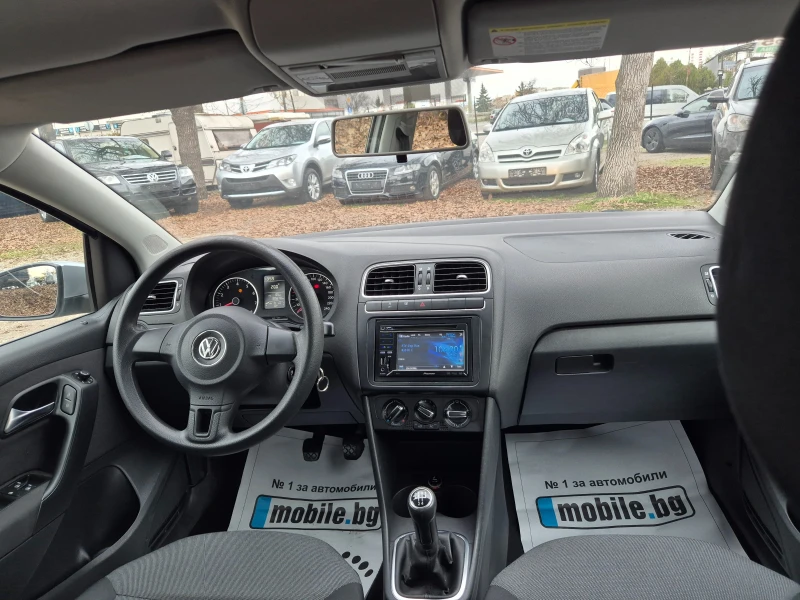 VW Polo 1.4i БЕЗ РЪЖДИ И ЗАБЕЛЕЖКИ , снимка 12 - Автомобили и джипове - 52446890