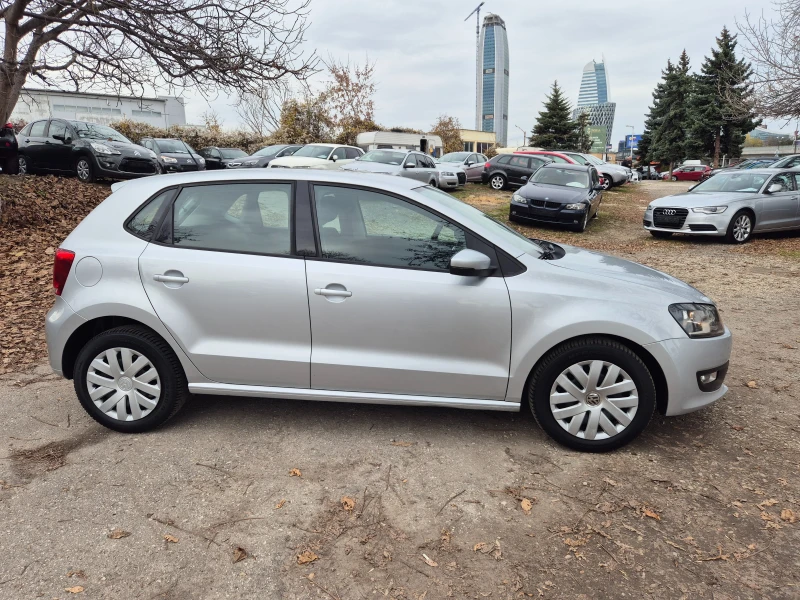 VW Polo 1.4i БЕЗ РЪЖДИ И ЗАБЕЛЕЖКИ , снимка 4 - Автомобили и джипове - 52446890