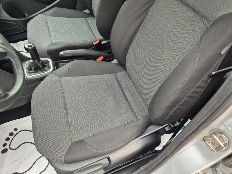 VW Polo 1.4i БЕЗ РЪЖДИ И ЗАБЕЛЕЖКИ , снимка 10 - Автомобили и джипове - 52446890