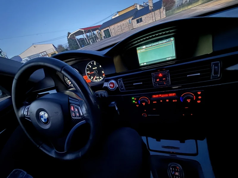 BMW 320 М47, M-pack, снимка 10 - Автомобили и джипове - 52623544