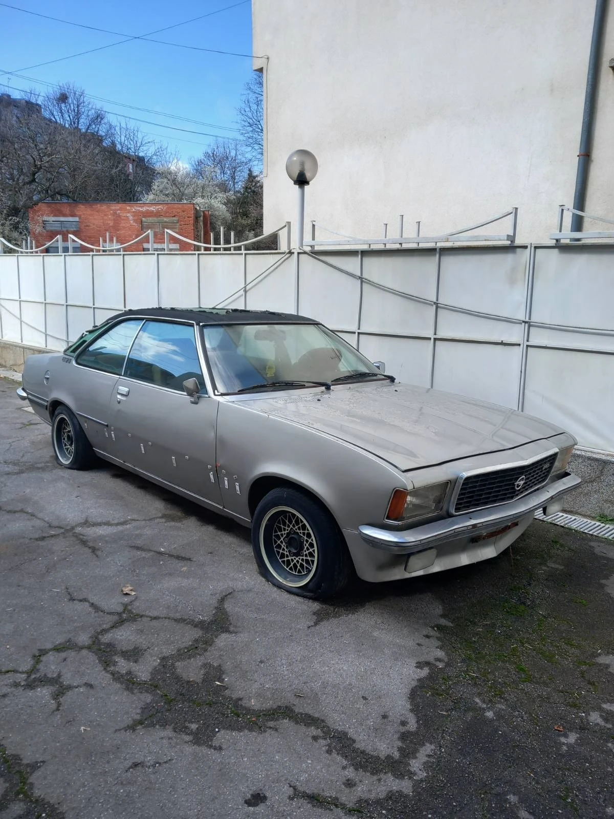 Opel Commodore  - изображение 3