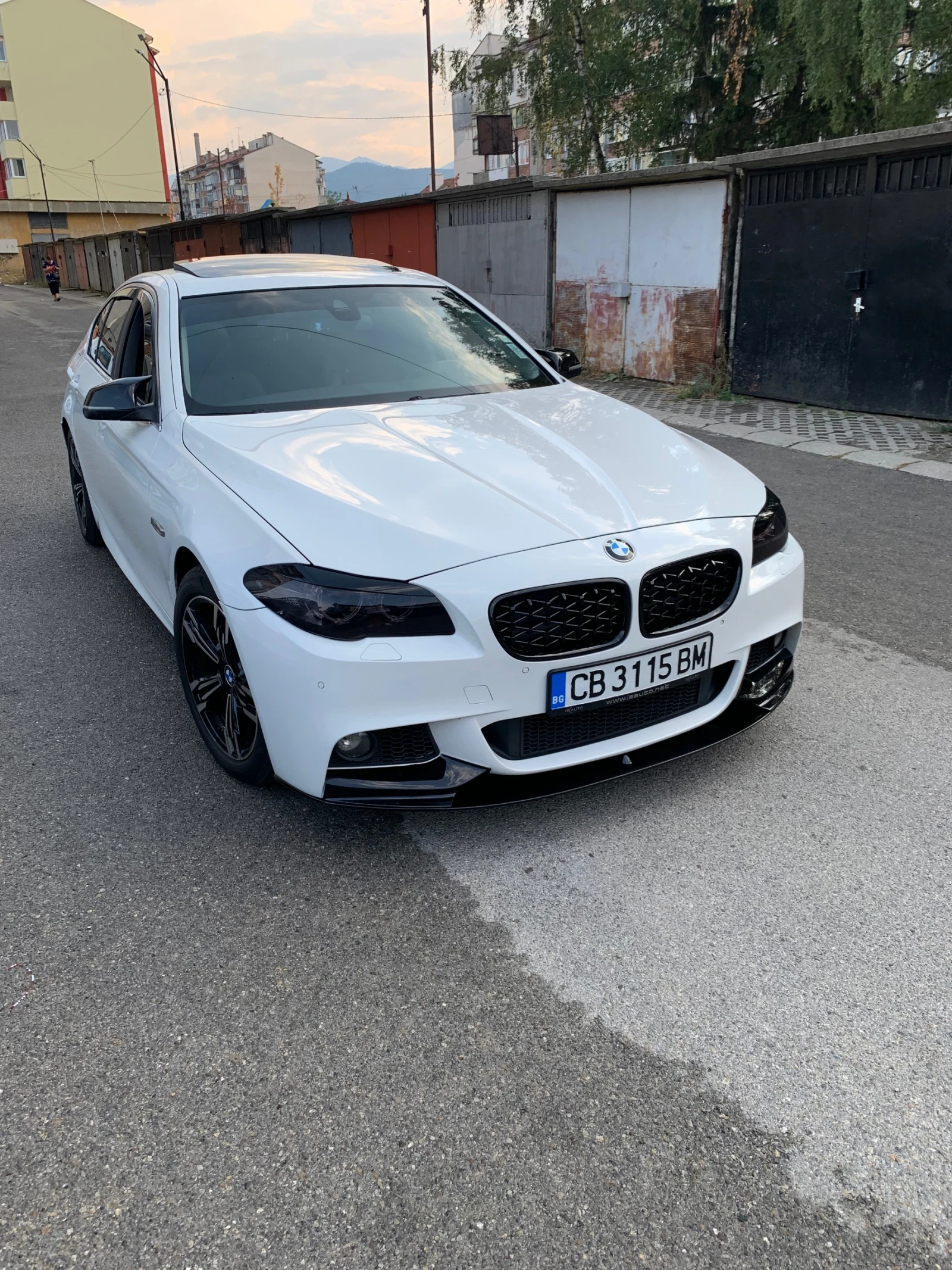 BMW 520 2.0 xdrive - изображение 4