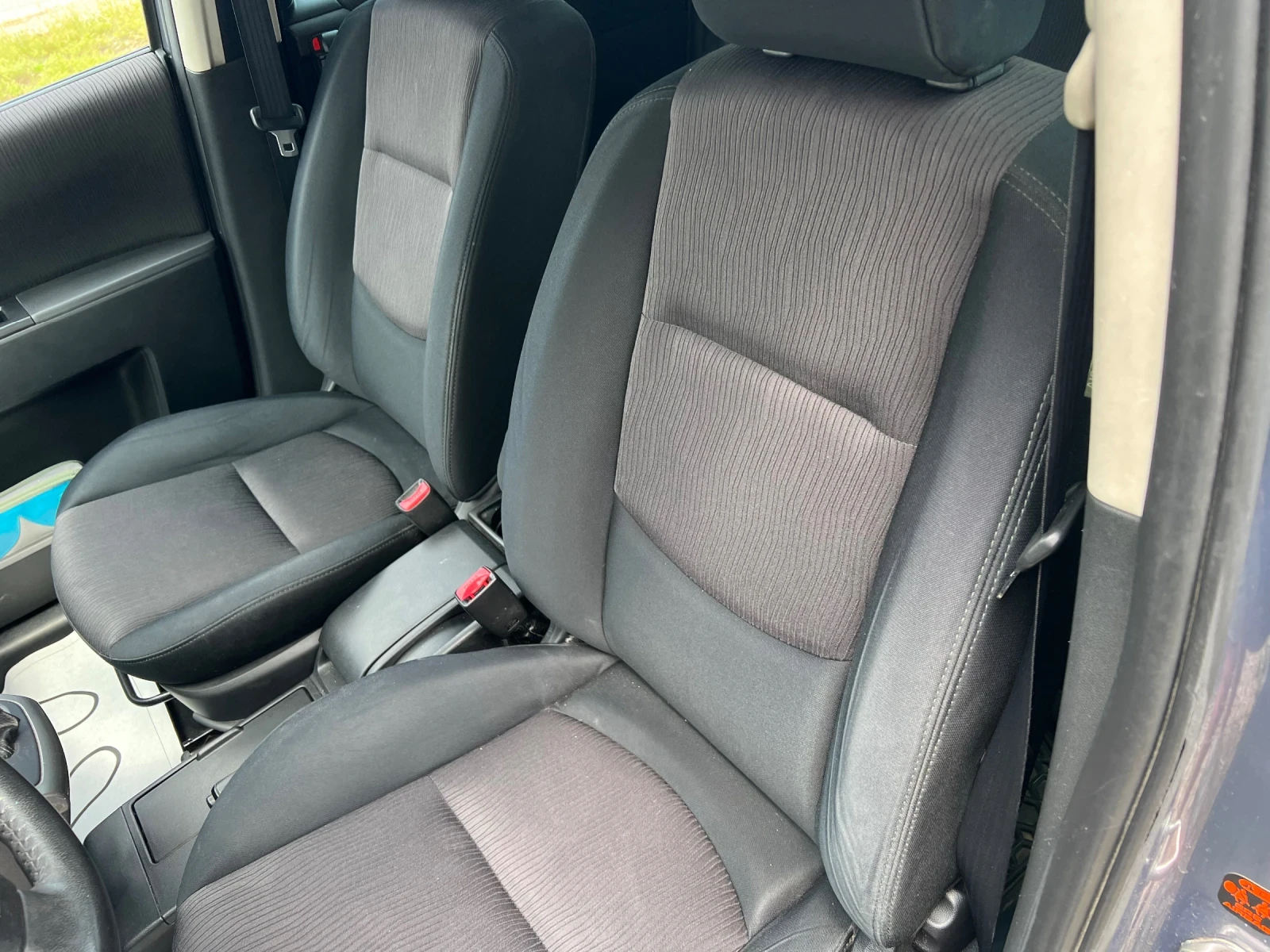 Mazda 5 1.8i, 6+ 1 МЕСТА - изображение 10