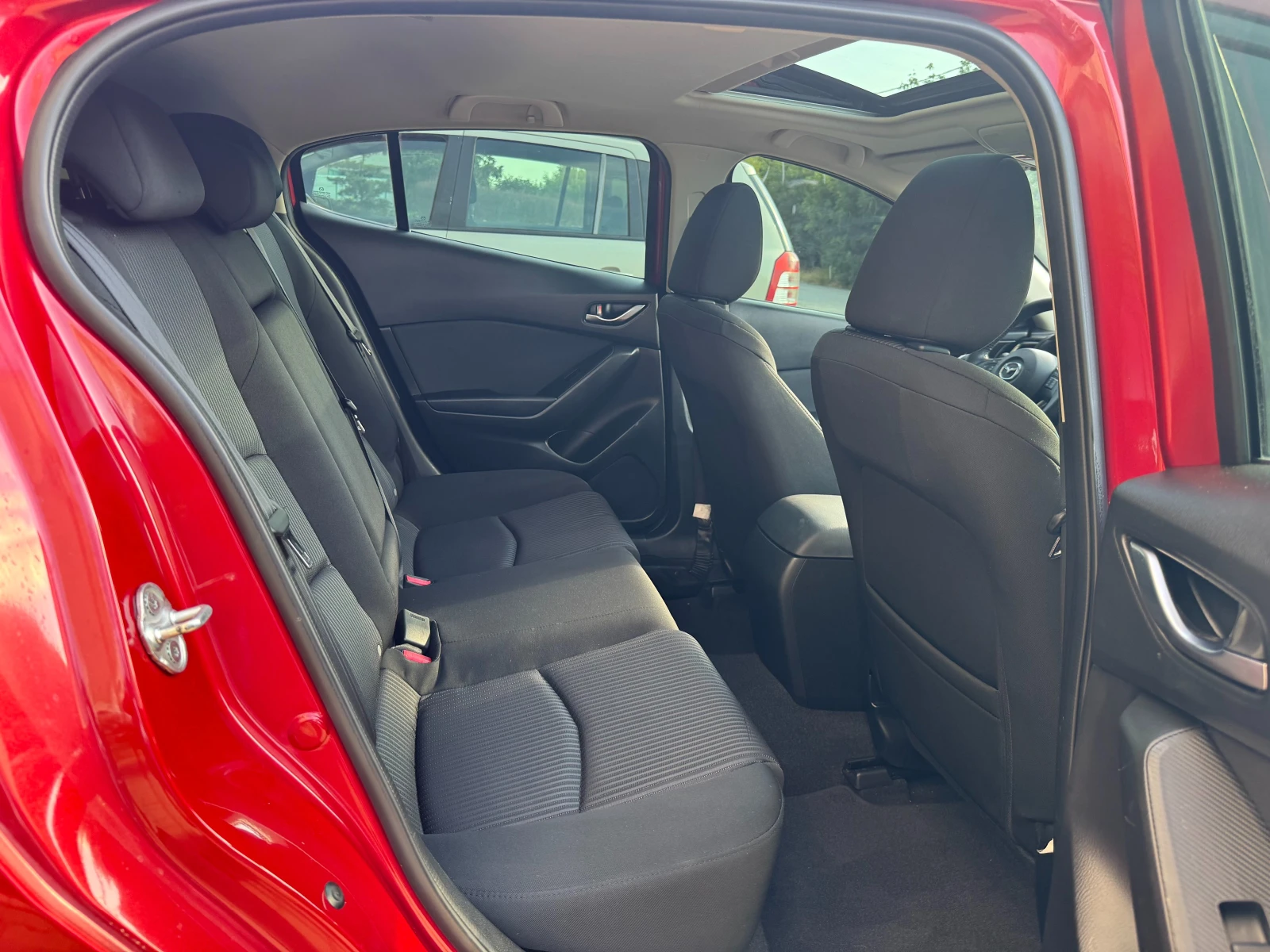 Mazda 3  - изображение 8