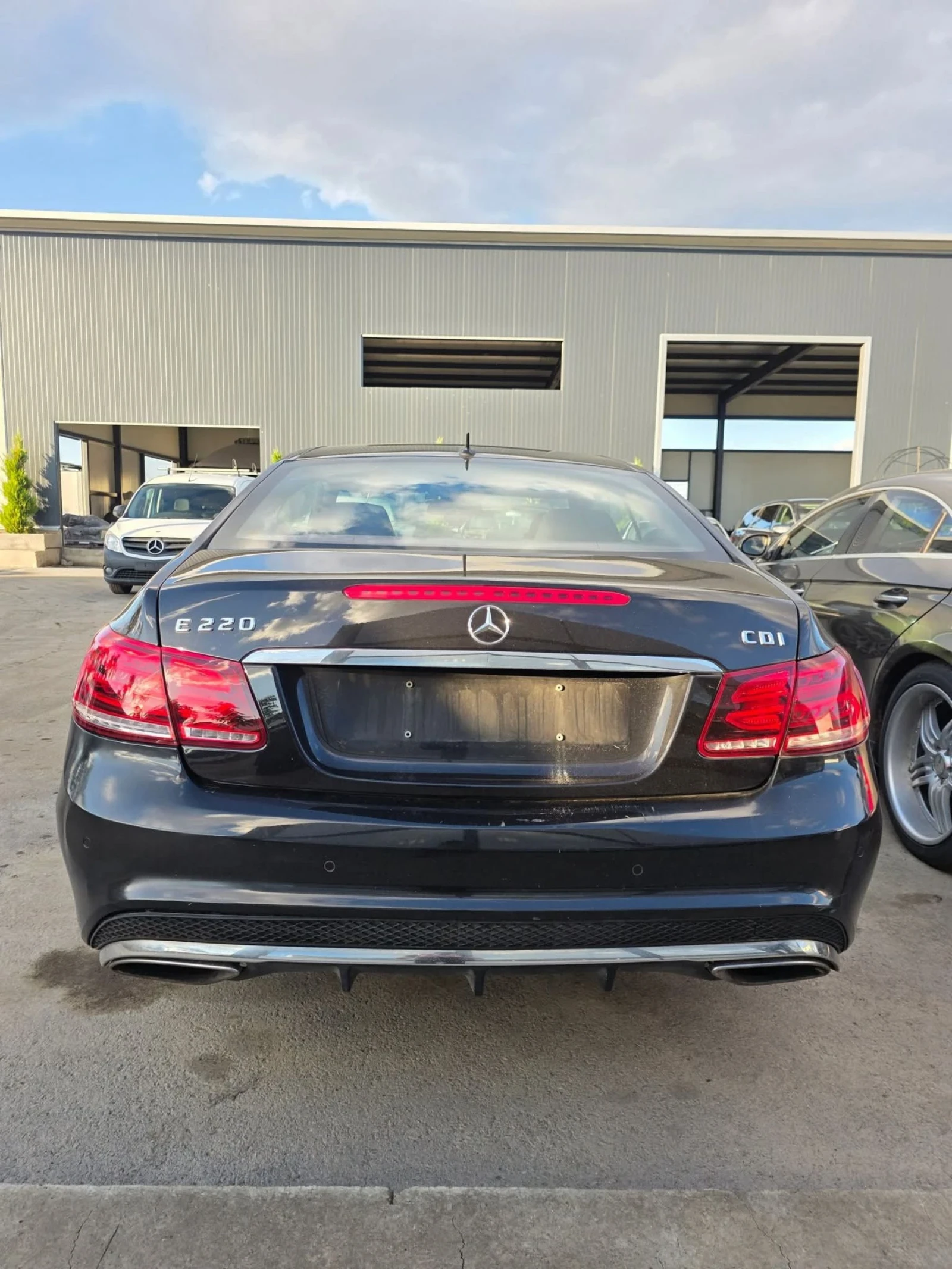 Mercedes-Benz E 220  - изображение 9