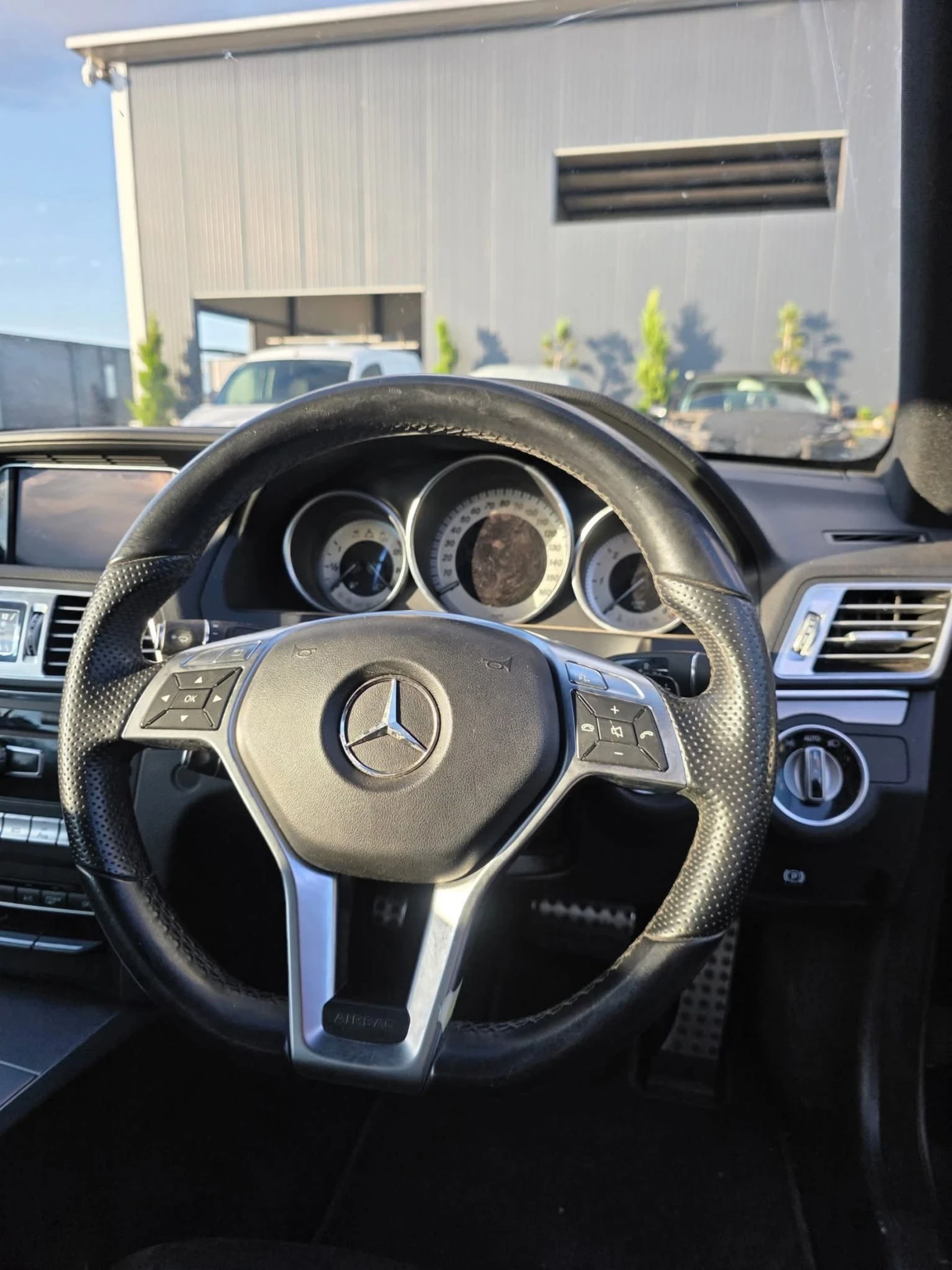 Mercedes-Benz E 220  - изображение 10