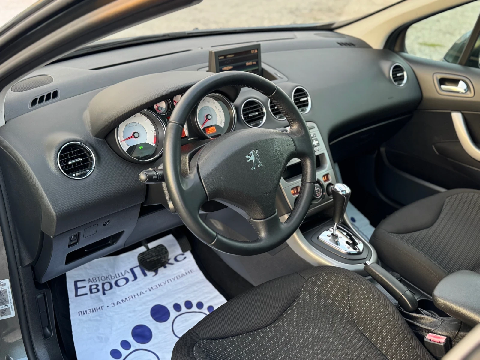 Peugeot 308 1.6i SW АВТОМАТИК КЛИМАТРОНИК ПАНОРАМА - изображение 10