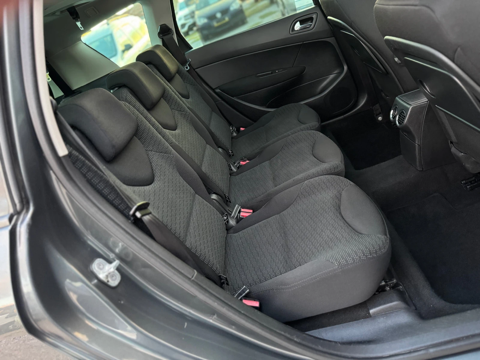 Peugeot 308 1.6i SW    | Mobile.bg   13