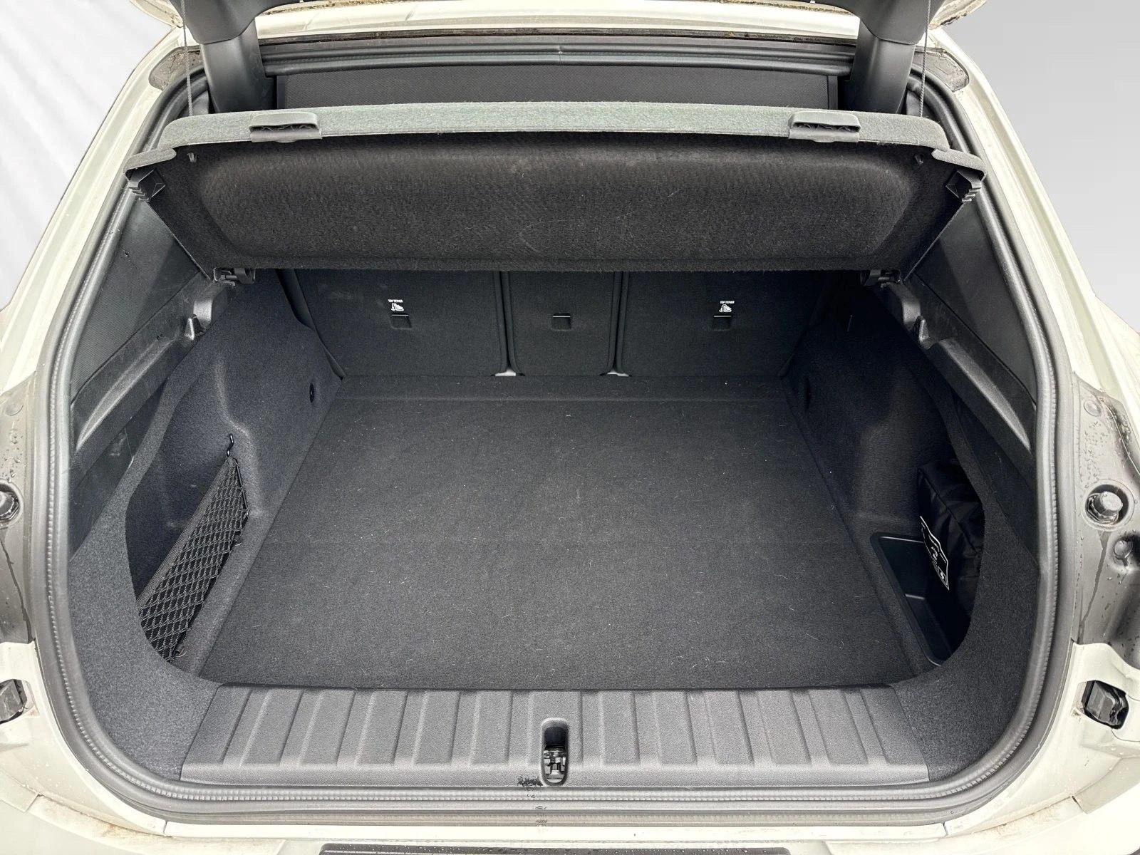 BMW iX2 xDrive30/ M-SPORT PRO/ LED/ SHADOW LINE/ CAMERA/ | Mobile.bg   14