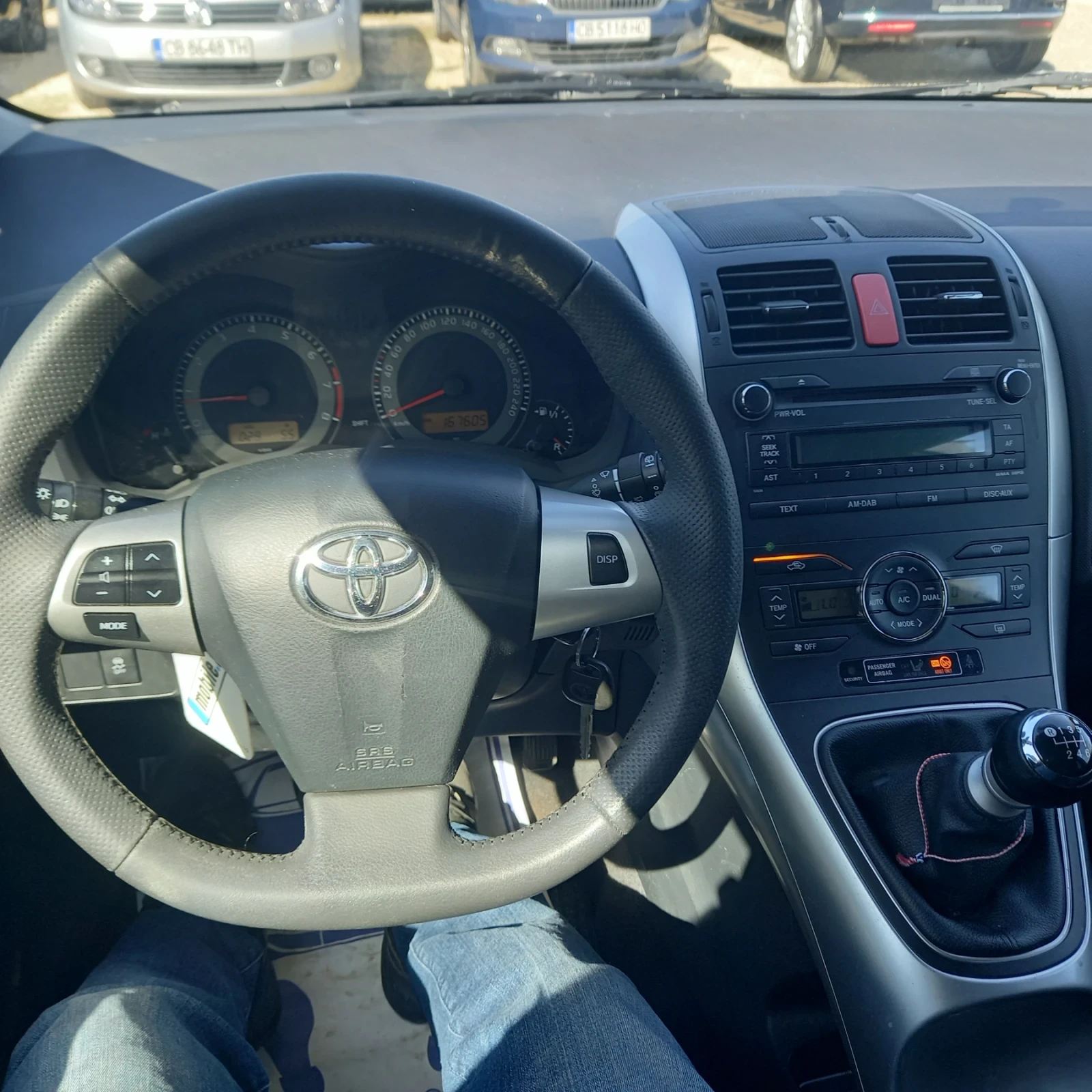 Toyota Auris 1.6 132к, снимка 12 - Автомобили и джипове - 53766972