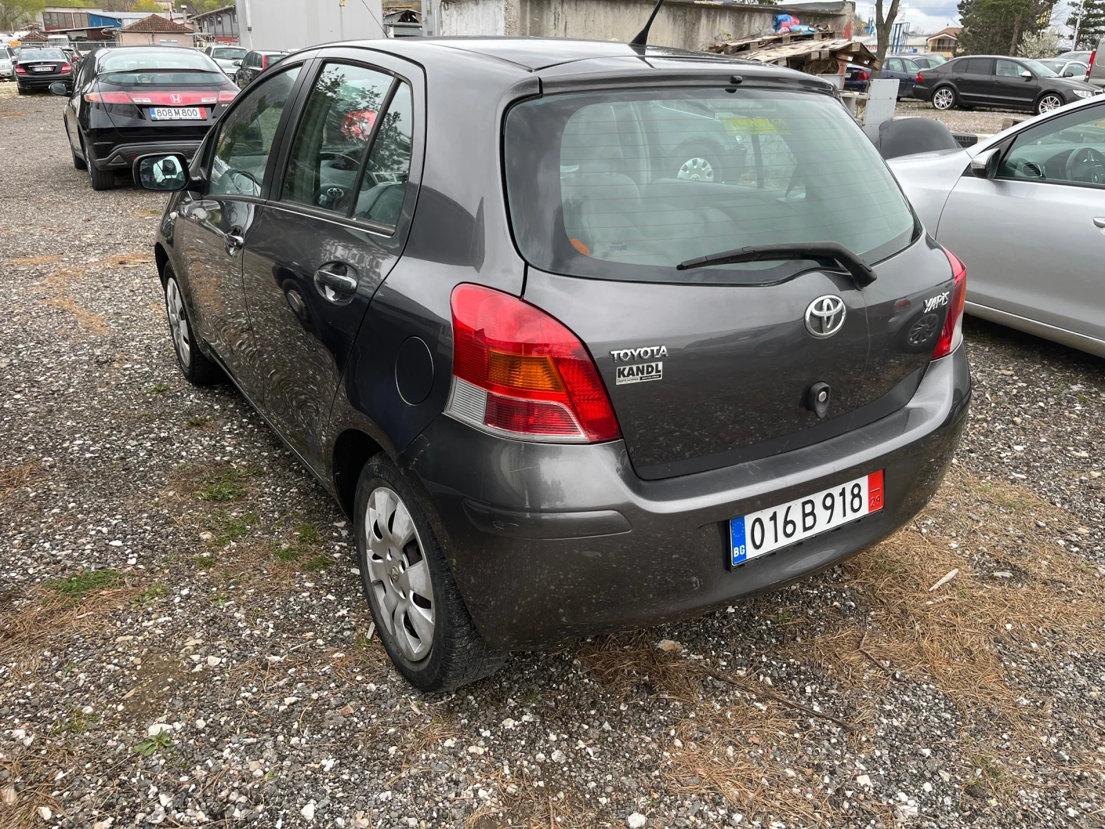 Toyota Yaris 1.33vvti, снимка 4 - Автомобили и джипове - 54025419