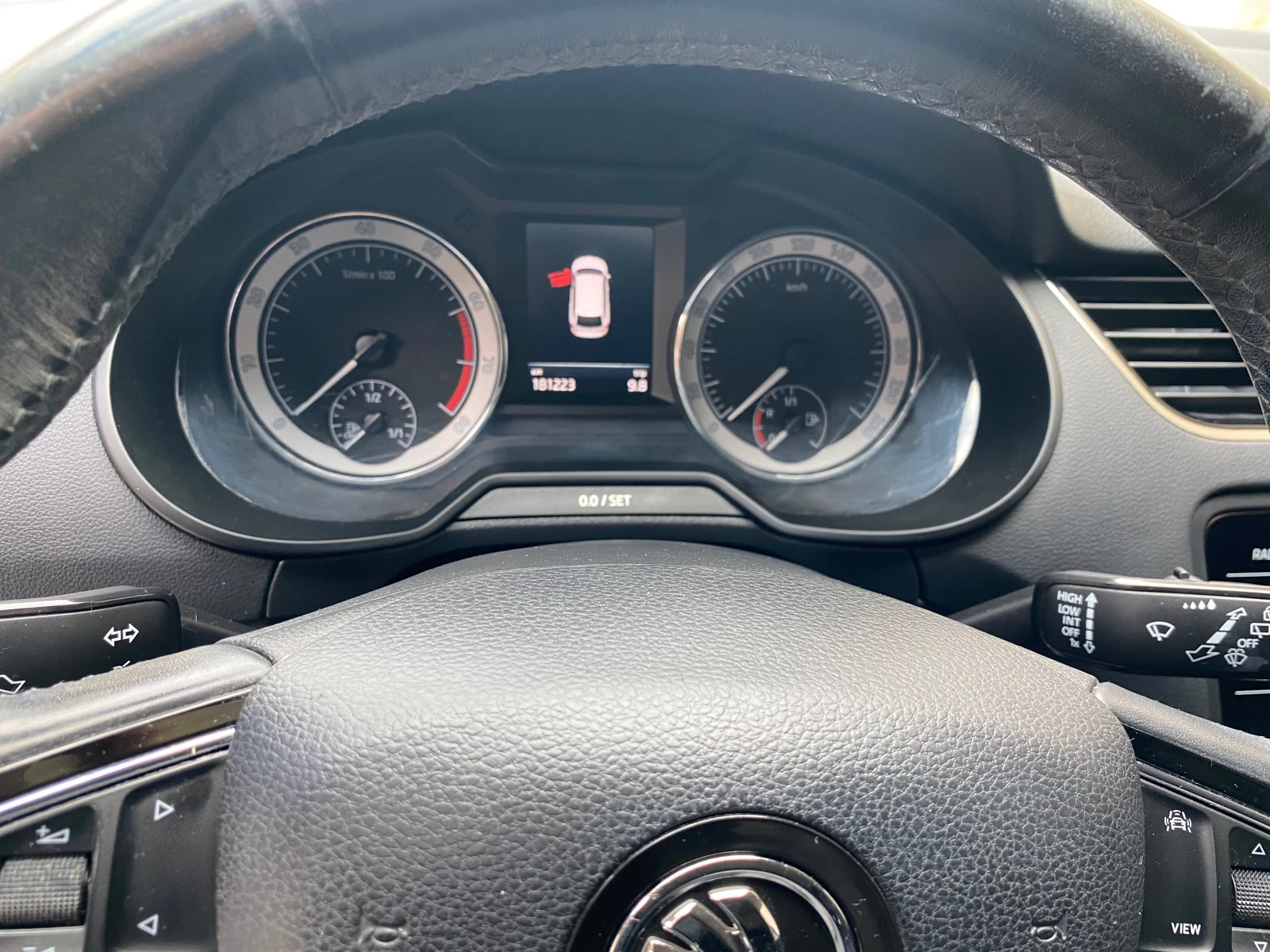 Skoda Octavia 1.5 GTEC МЕТАН, снимка 9 - Автомобили и джипове - 54185941