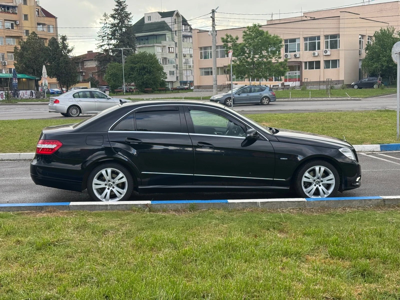 Mercedes-Benz E 350 CDi Avantgarde , снимка 4 - Автомобили и джипове - 54526509