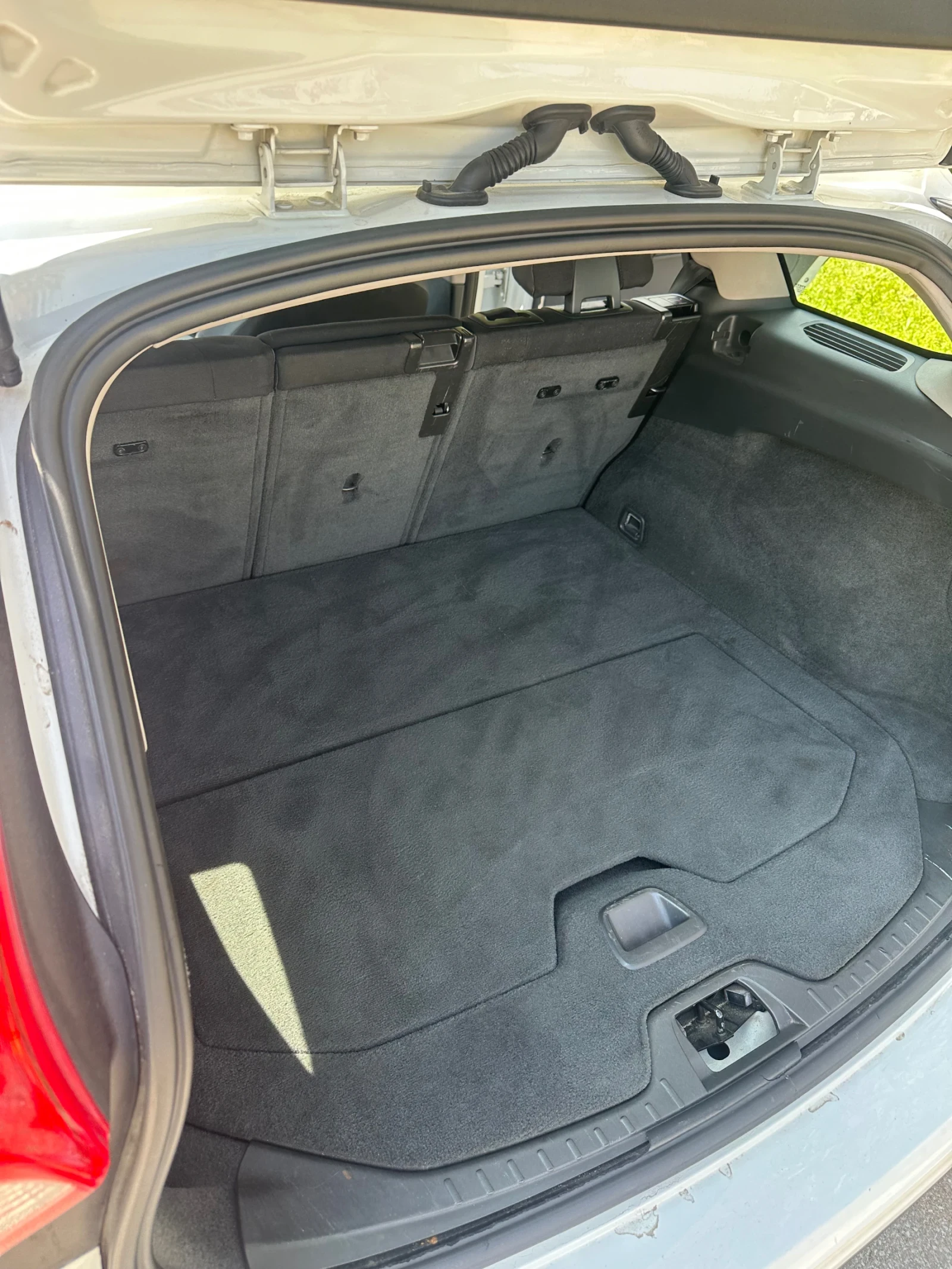 Volvo V60, снимка 7 - Автомобили и джипове - 54562772