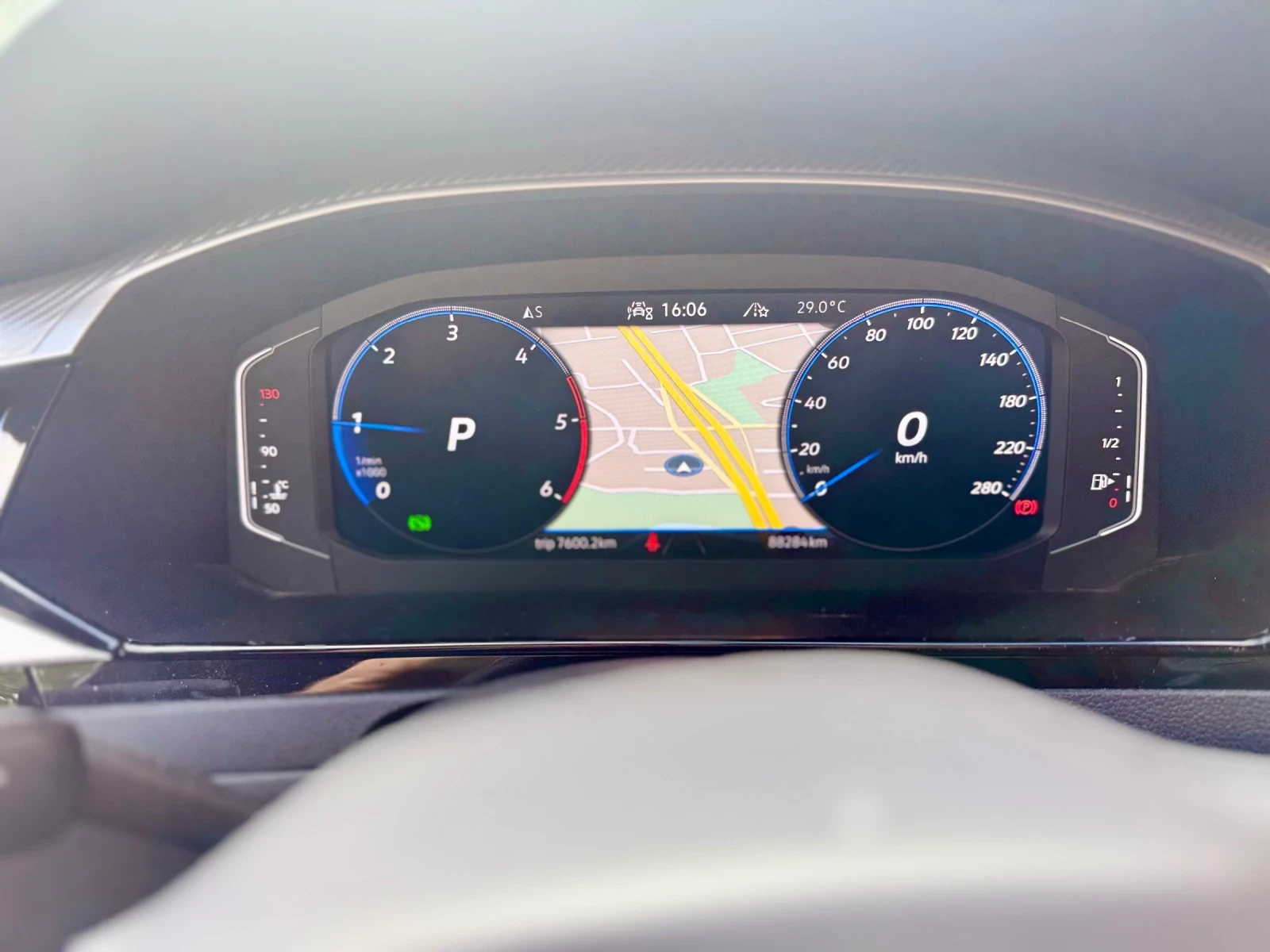VW Arteon 2.0TDI 4х4 FULL R-LINE ГАРАНЦИОНЕН, снимка 10 - Автомобили и джипове - 55286172