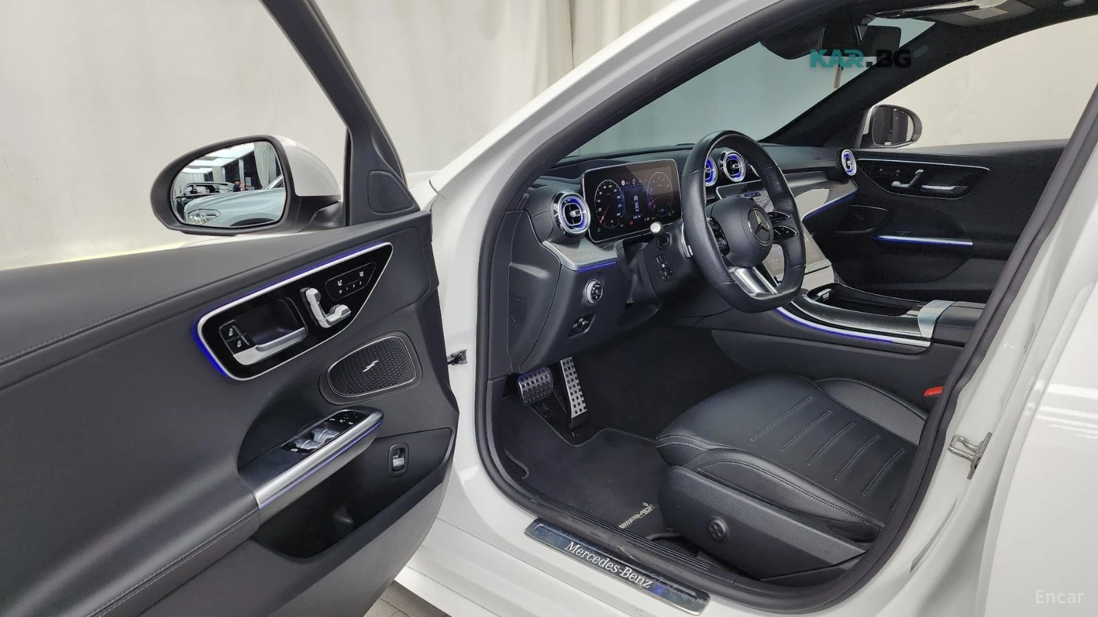 Mercedes-Benz C 300 AMG LINE* КОЖА* ПОДГРЕВ* ОБДУХВ* ПАНО* НАВИ, снимка 9 - Автомобили и джипове - 55730470