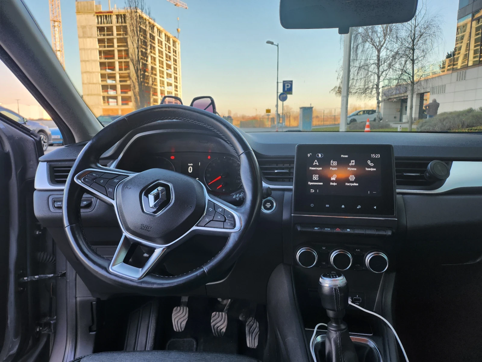 Renault Captur, снимка 7 - Автомобили и джипове - 56079811