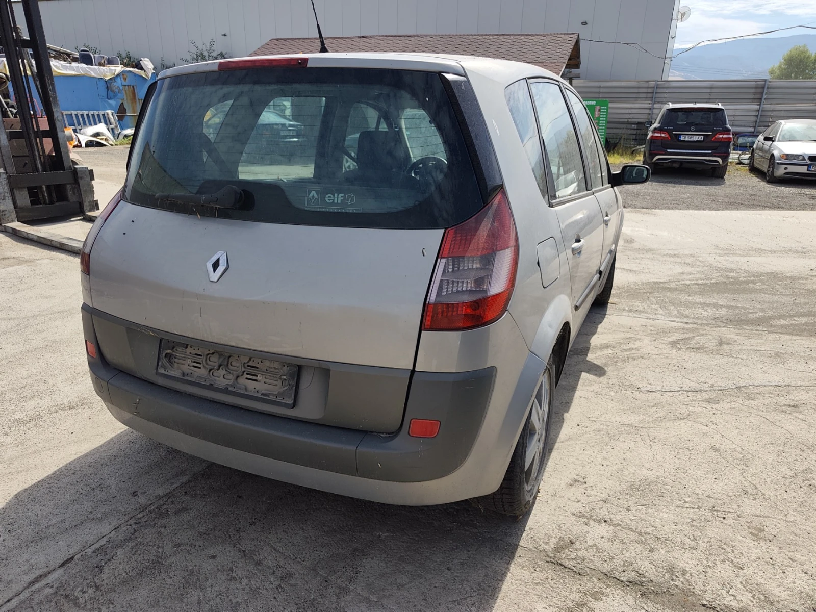 Renault Scenic 1.5DCI, снимка 4 - Автомобили и джипове - 56264710