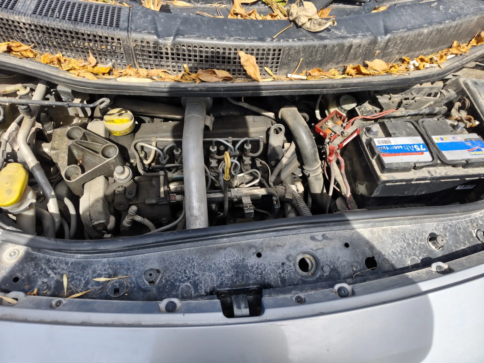 Renault Scenic 1.5DCI, снимка 6 - Автомобили и джипове - 56264710