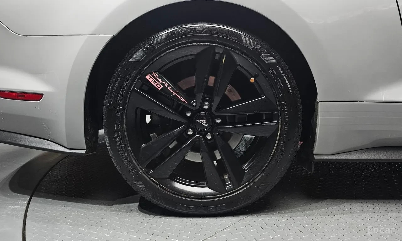 Ford Mustang 2.3 ECOBOOST* BLINDSPOT* ПОДГРЕВ* ОБДУХВАНЕ* , снимка 5 - Автомобили и джипове - 56372921
